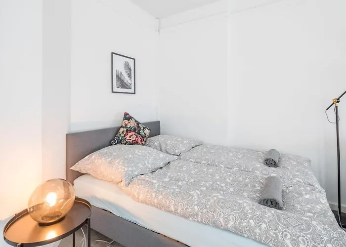 Lejlighed Two Bedroom And Bathrooms *
