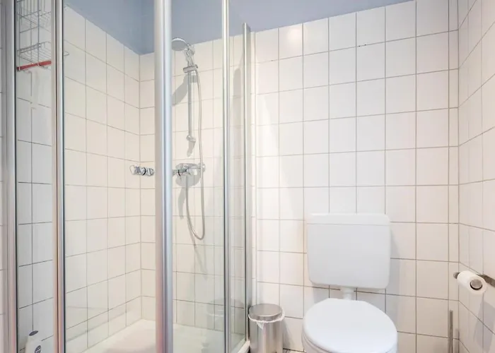 Lejlighed Two Bedroom And Bathrooms *